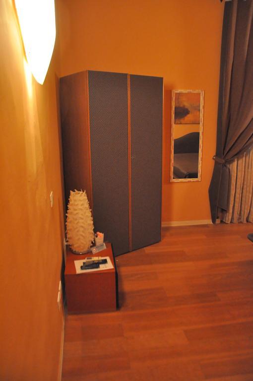 B&B Al Canto Del Cavour Πιστόια Δωμάτιο φωτογραφία